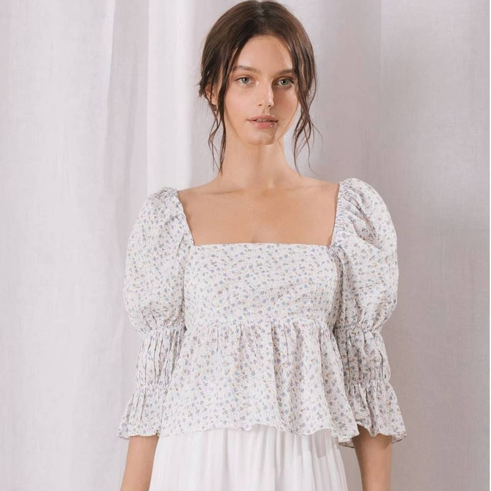 NWT Reversible Catherine Top
